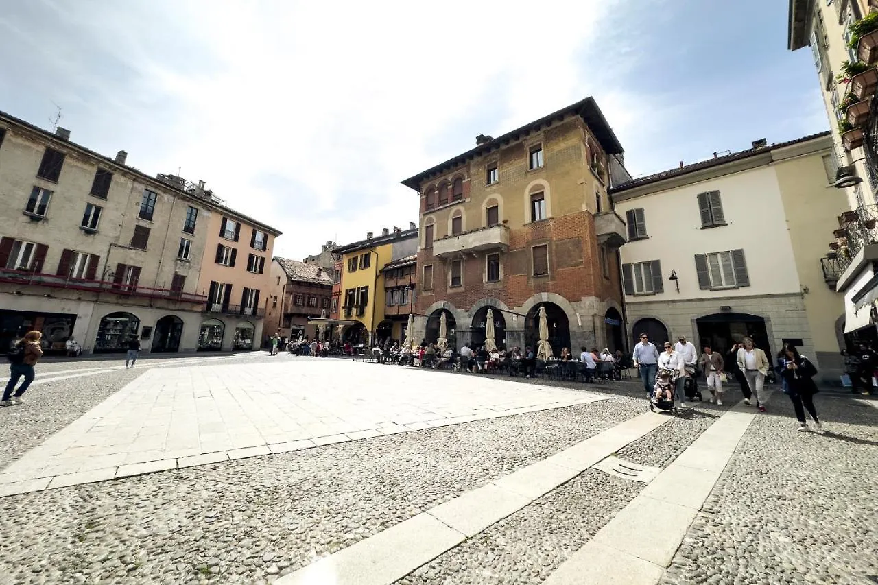 Casa Del Pittore - Elegante Appartamento Del 1200 - Centro Storico Côme 0*,  Italia
