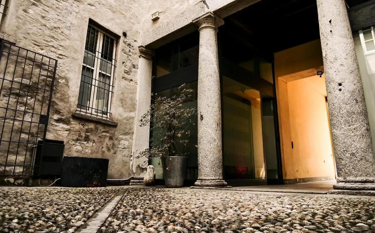 Casa Del Pittore - Elegante Appartamento Del 1200 - Centro Storico Côme